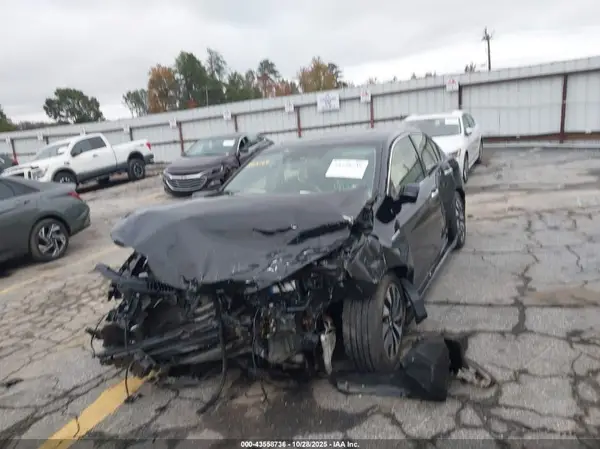 JHMCR6F71HC015352 2017 HONDA ACCORD - Image 2