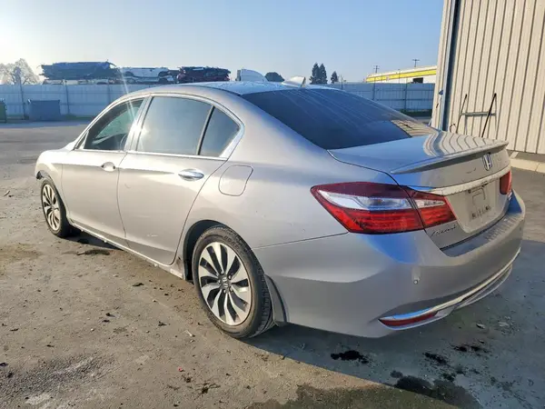 JHMCR6F71HC017649 2017 HONDA ACCORD - Image 2