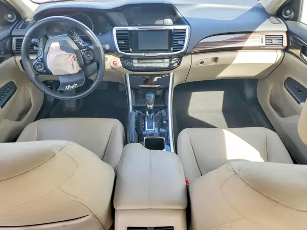 JHMCR6F71HC020504 2017 HONDA ACCORD - Image 8