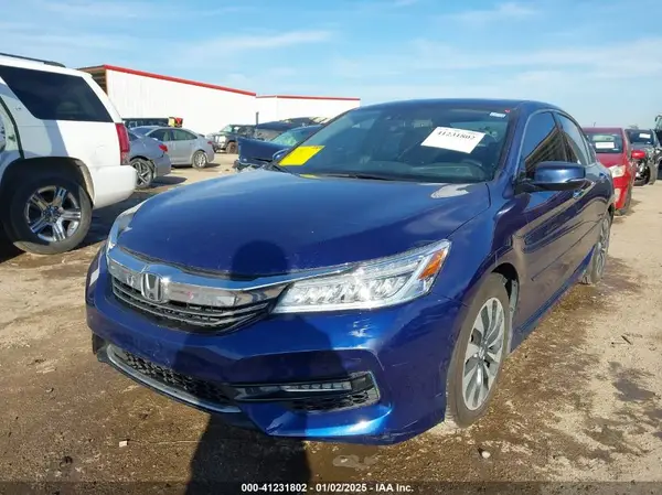 JHMCR6F71HC021040 2017 HONDA ACCORD - Image 2