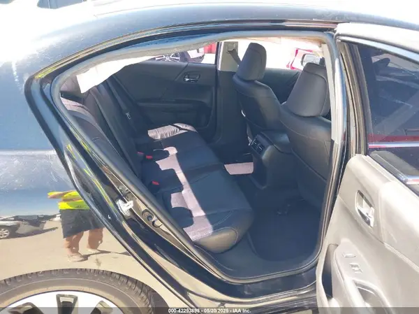JHMCR6F71HC030756 2017 HONDA ACCORD - Image 8