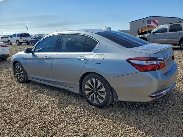 JHMCR6F72HC003002 2017 HONDA ACCORD - Image 2