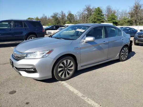 JHMCR6F72HC008801 2017 HONDA ACCORD - Image 1
