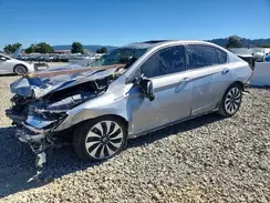 JHMCR6F72HC010693 2017 HONDA ACCORD