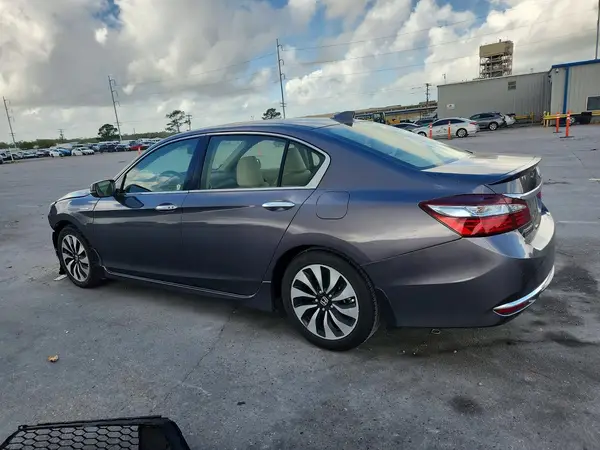 JHMCR6F72HC013576 2017 HONDA ACCORD - Image 2