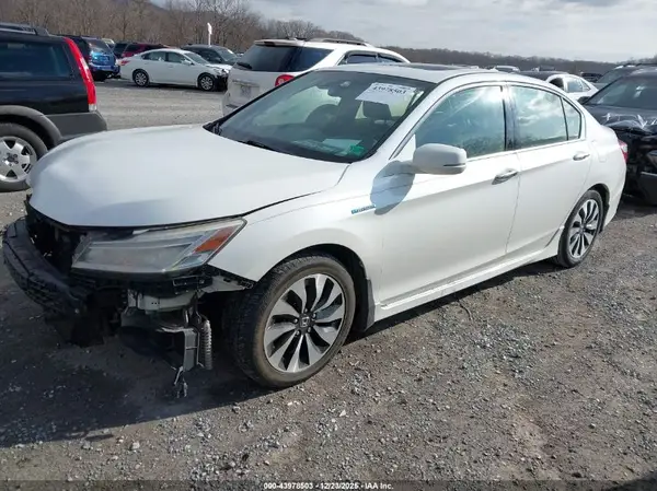 JHMCR6F72HC019264 2017 HONDA ACCORD - Image 2