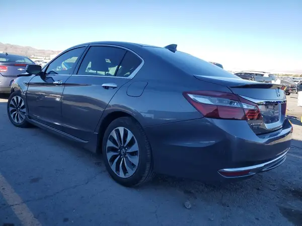JHMCR6F72HC020009 2017 HONDA ACCORD - Image 2