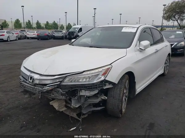JHMCR6F72HC023928 2017 HONDA ACCORD - Image 2
