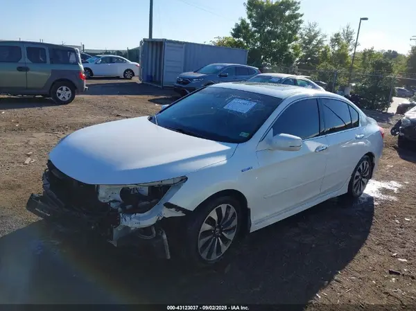 JHMCR6F72HC024285 2017 HONDA ACCORD - Image 2