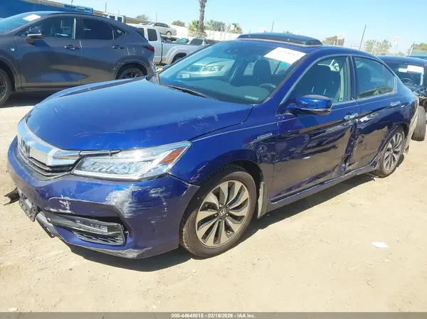 JHMCR6F72HC025713 2017 HONDA ACCORD - Image 2