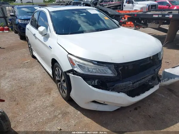 JHMCR6F72HC027123 2017 HONDA ACCORD - Image 1