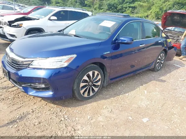 JHMCR6F73HC007740 2017 HONDA ACCORD - Image 2