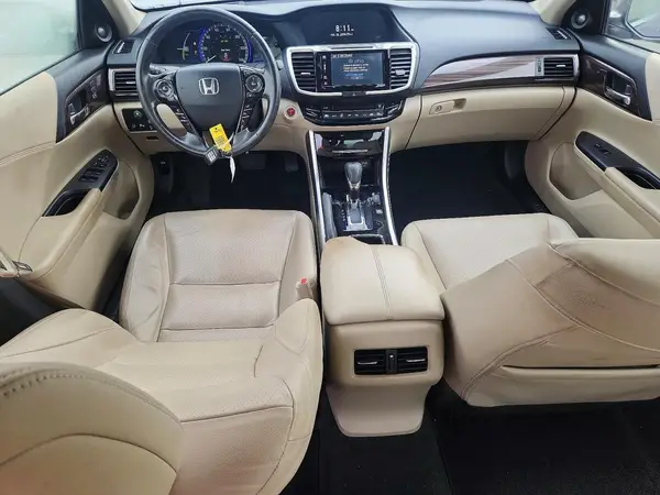 JHMCR6F73HC010668 2017 HONDA ACCORD - Image 8