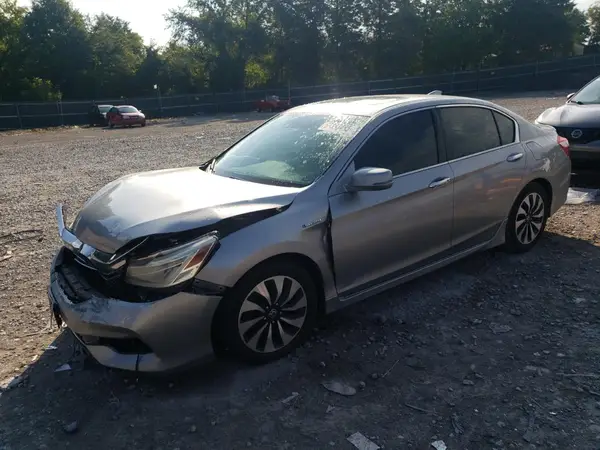 JHMCR6F73HC018768 2017 HONDA ACCORD - Image 1