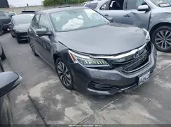 JHMCR6F73HC028023 2017 HONDA ACCORD