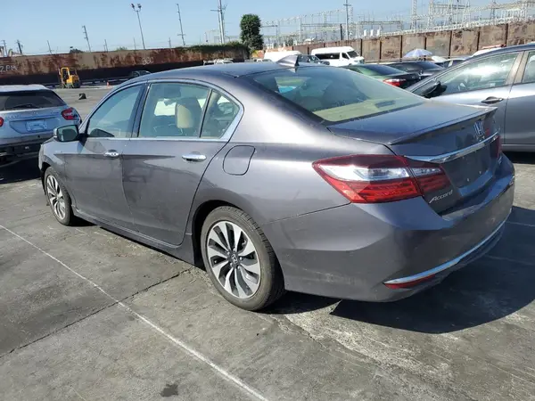JHMCR6F73HC028037 2017 HONDA ACCORD - Image 2