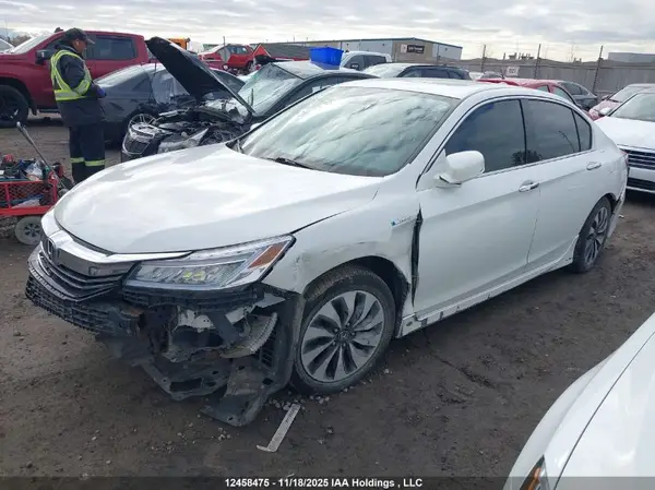 JHMCR6F73HC800732 2017 HONDA ACCORD - Image 2