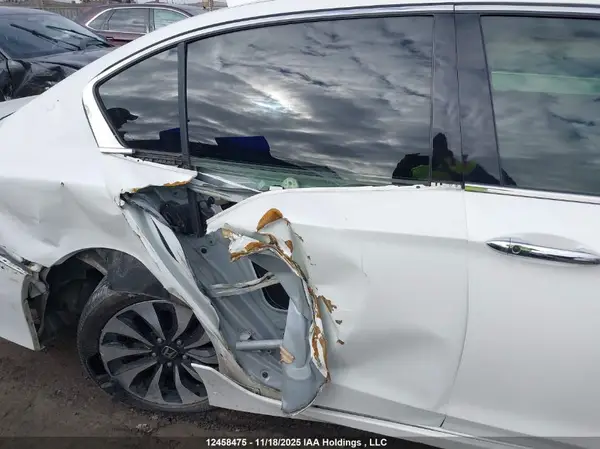 JHMCR6F73HC800732 2017 HONDA ACCORD - Image 8