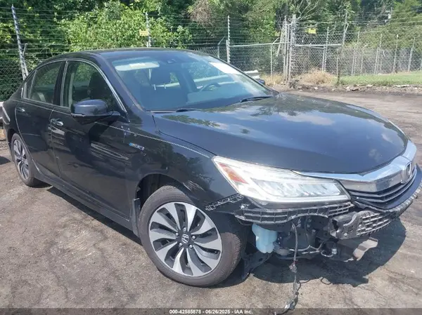 JHMCR6F74HC005706 2017 HONDA ACCORD - Image 1