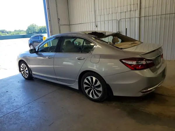JHMCR6F74HC011702 2017 HONDA ACCORD - Image 2