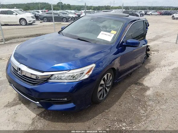 JHMCR6F74HC013885 2017 HONDA ACCORD - Image 2