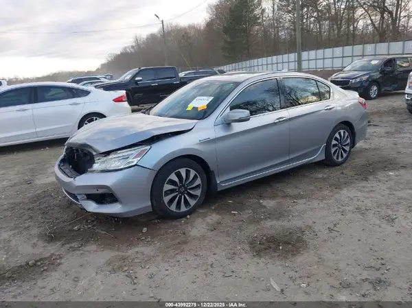 JHMCR6F74HC016544 2017 HONDA ACCORD - Image 2