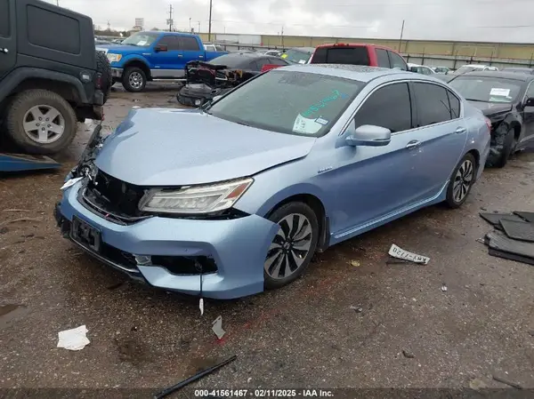 JHMCR6F74HC020853 2017 HONDA ACCORD - Image 2