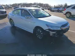 JHMCR6F75HC005519 2017 HONDA ACCORD