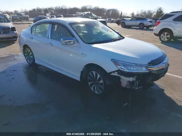 JHMCR6F75HC005519 2017 HONDA ACCORD - Image 1