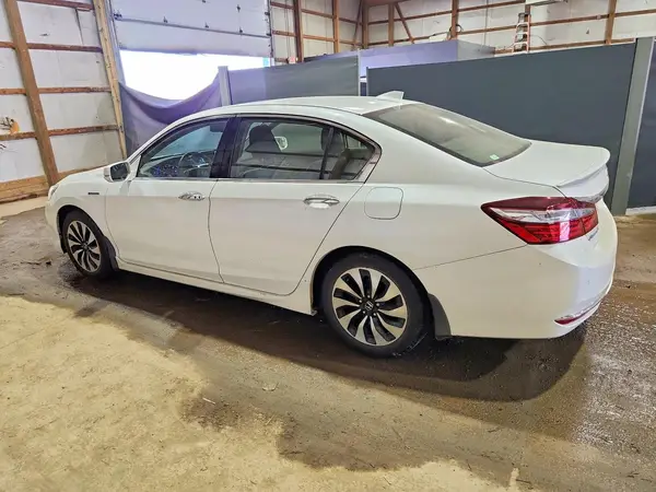 JHMCR6F75HC010509 2017 HONDA ACCORD - Image 2