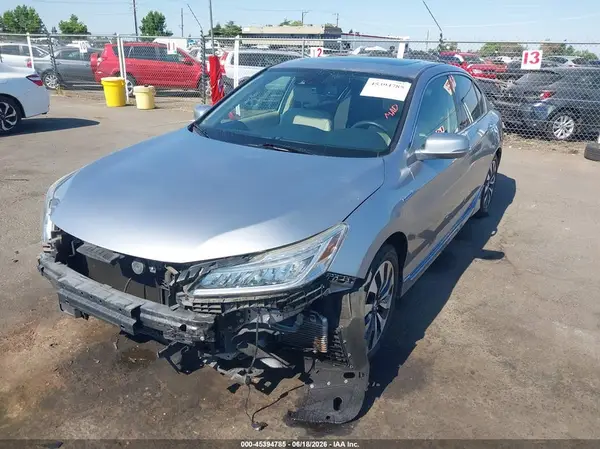 JHMCR6F75HC016679 2017 HONDA ACCORD - Image 2