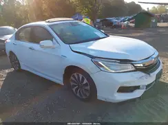JHMCR6F75HC018593 2017 HONDA ACCORD