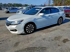 JHMCR6F75HC020909 2017 HONDA ACCORD