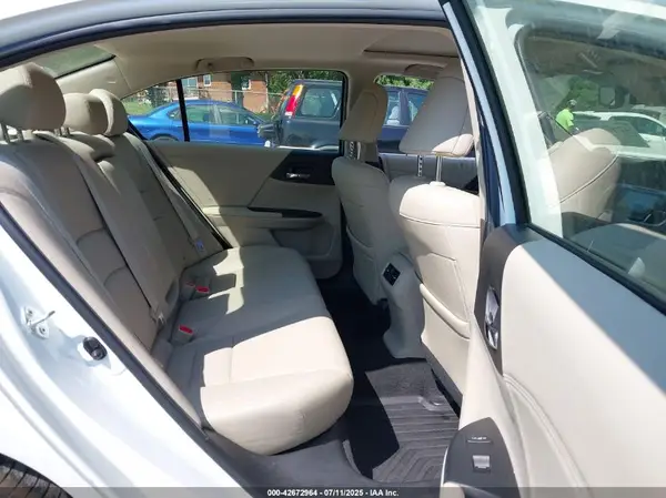 JHMCR6F75HC025141 2017 HONDA ACCORD - Image 8