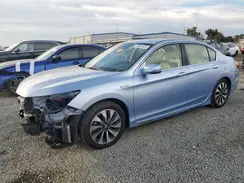 JHMCR6F75HC025642 2017 HONDA ACCORD