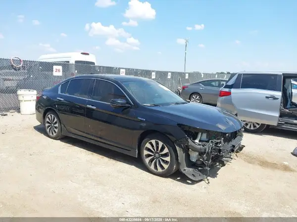 JHMCR6F75HC027519 2017 HONDA ACCORD - Image 1