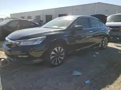 JHMCR6F75HC030002 2017 HONDA ACCORD