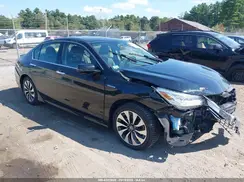 JHMCR6F75HC030484 2017 HONDA ACCORD