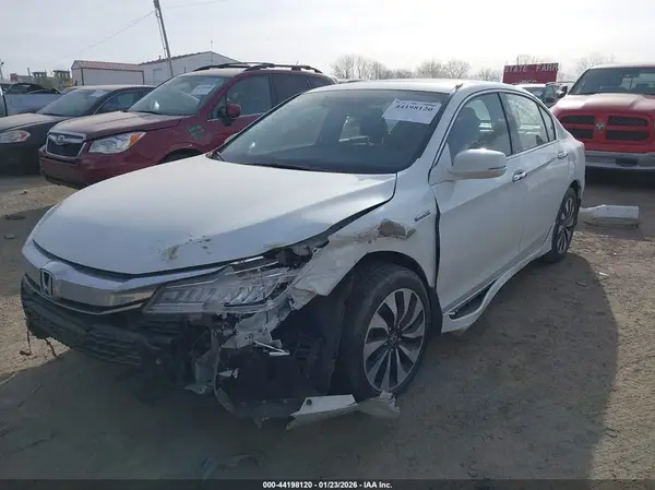 JHMCR6F75HC031747 2017 HONDA ACCORD - Image 2