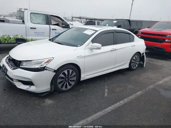 JHMCR6F76HC009059 2017 HONDA ACCORD - Image 2