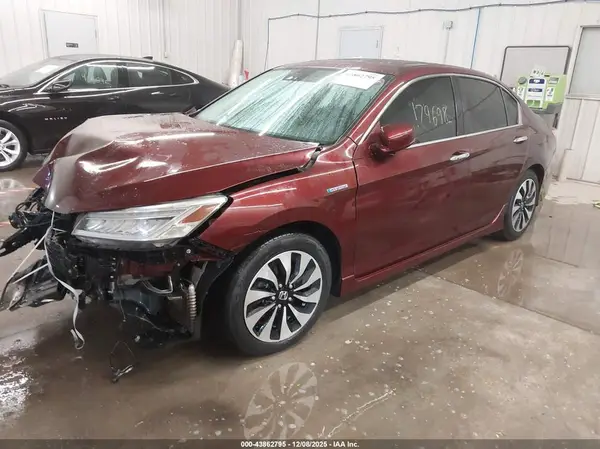 JHMCR6F76HC023740 2017 HONDA ACCORD - Image 2