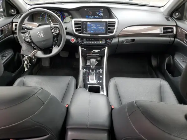 JHMCR6F76HC023821 2017 HONDA ACCORD - Image 8