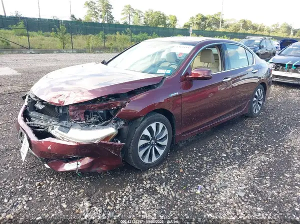 JHMCR6F76HC025570 2017 HONDA ACCORD - Image 2