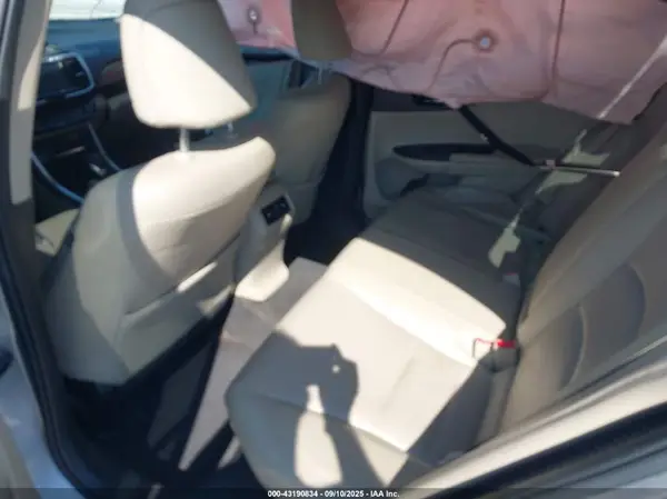 JHMCR6F76HC026069 2017 HONDA ACCORD - Image 8