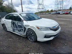 JHMCR6F77HC001147 2017 HONDA ACCORD