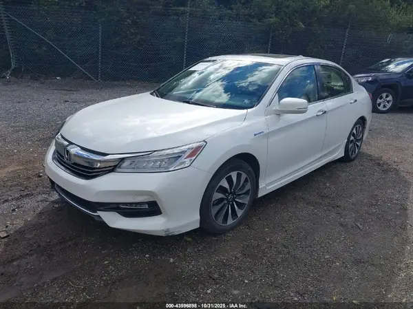 JHMCR6F77HC001147 2017 HONDA ACCORD - Image 2