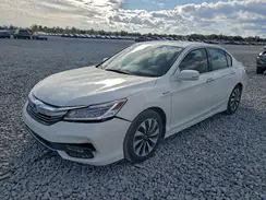 JHMCR6F77HC016215 2017 HONDA ACCORD