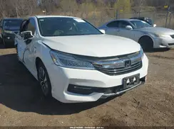 JHMCR6F77HC017381 2017 HONDA ACCORD