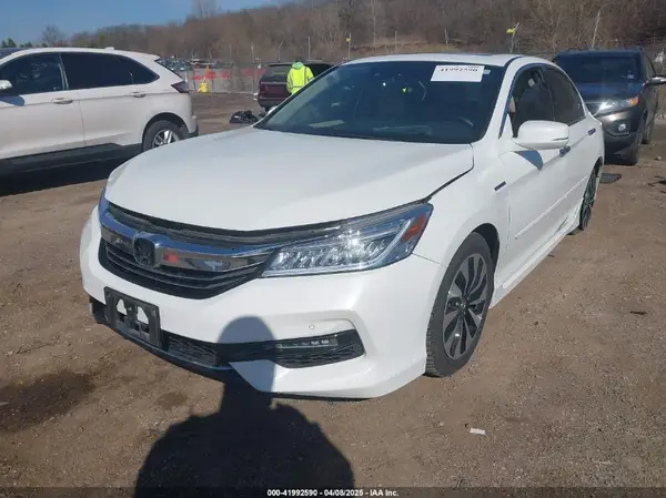 JHMCR6F77HC017381 2017 HONDA ACCORD - Image 2