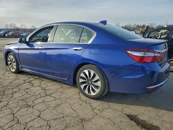 JHMCR6F77HC022970 2017 HONDA ACCORD - Image 2
